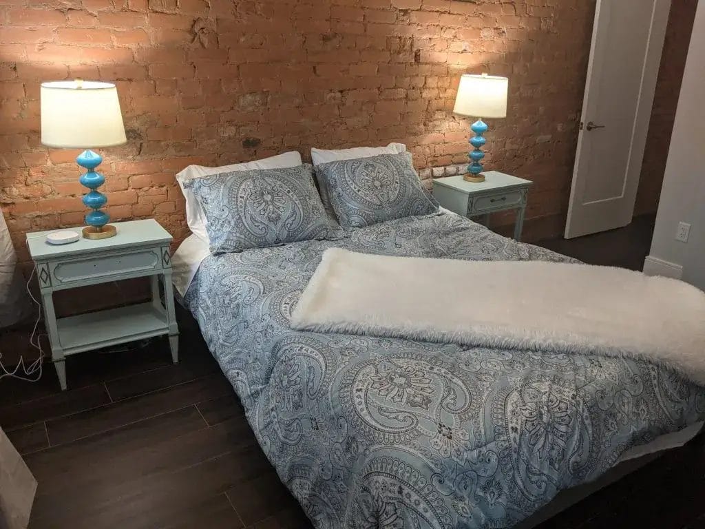 best mid-term apartment rentals in Hamilton