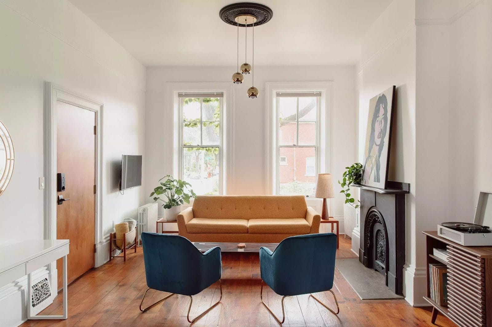 best mid-term apartment rentals in Hamilton